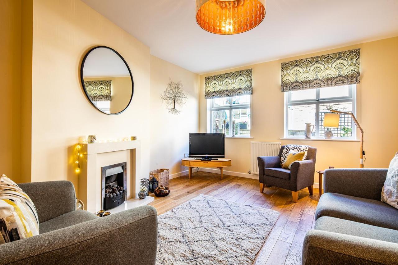 Buxton Centre Cosy Cottage With Free Secure Parking Экстерьер фото